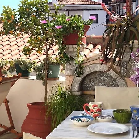 Kalokairi Skopelos Town